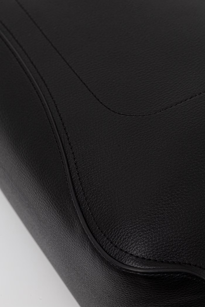 Tommy Hilfiger torebka hobo damska z imitacji skóry czarny AW0AW19187