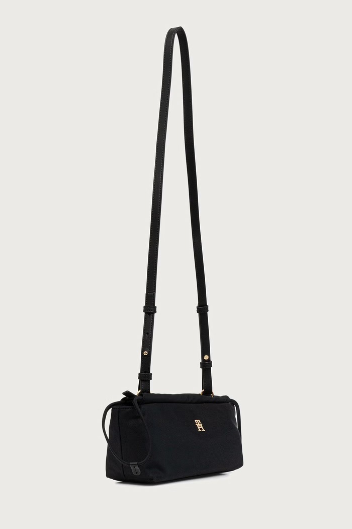 Tommy Hilfiger Crossbody kabelka dámska AW0AW19174 čierna AW26