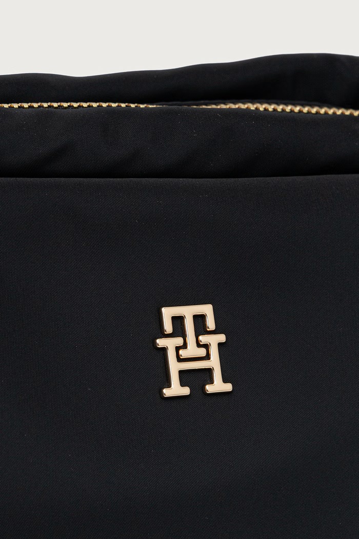 Crossbody kabelka dámska Tommy Hilfiger AW0AW19174 čierna