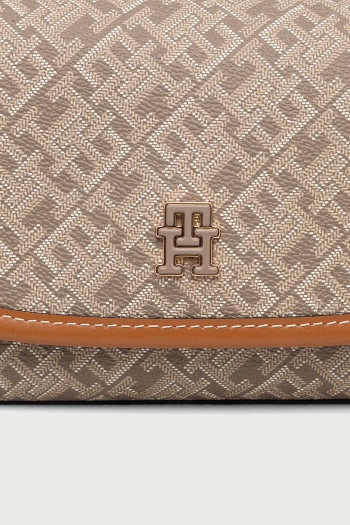 Torebka crossbody damska z imitacji skóry Tommy Hilfiger AW0AW19172 beżowy