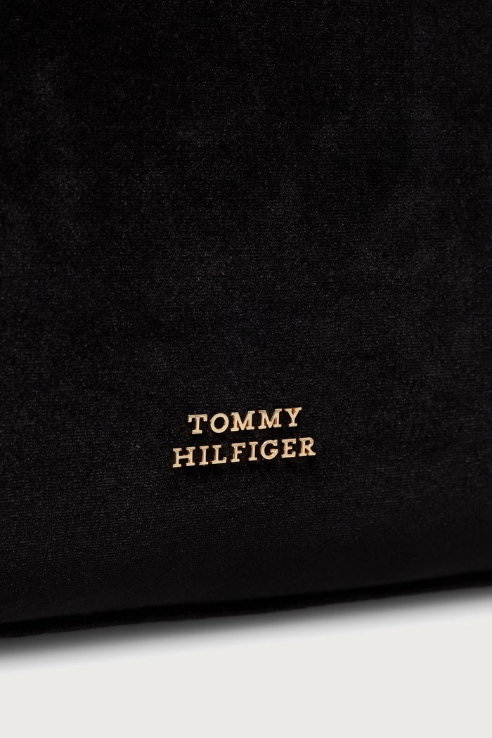 Klasična torbica ženska velur Tommy Hilfiger AW0AW19058 črna