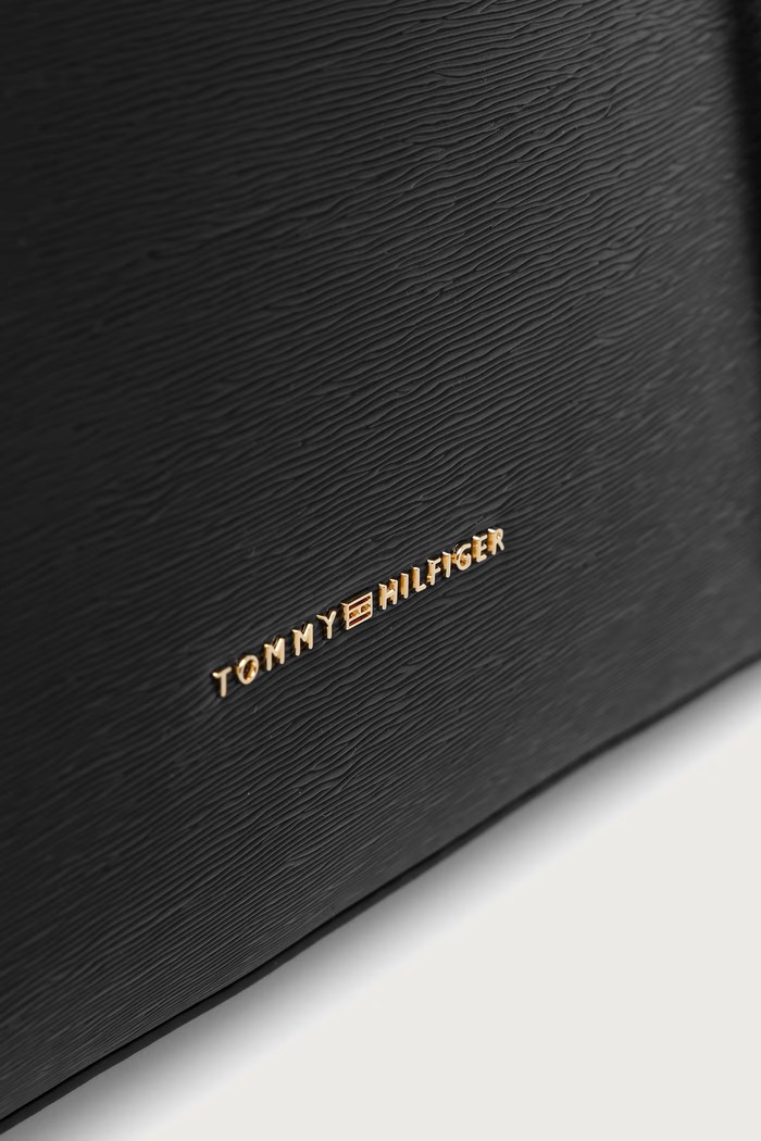 Tote torba ženska iz umetnega usnja Tommy Hilfiger AW0AW19040 črna