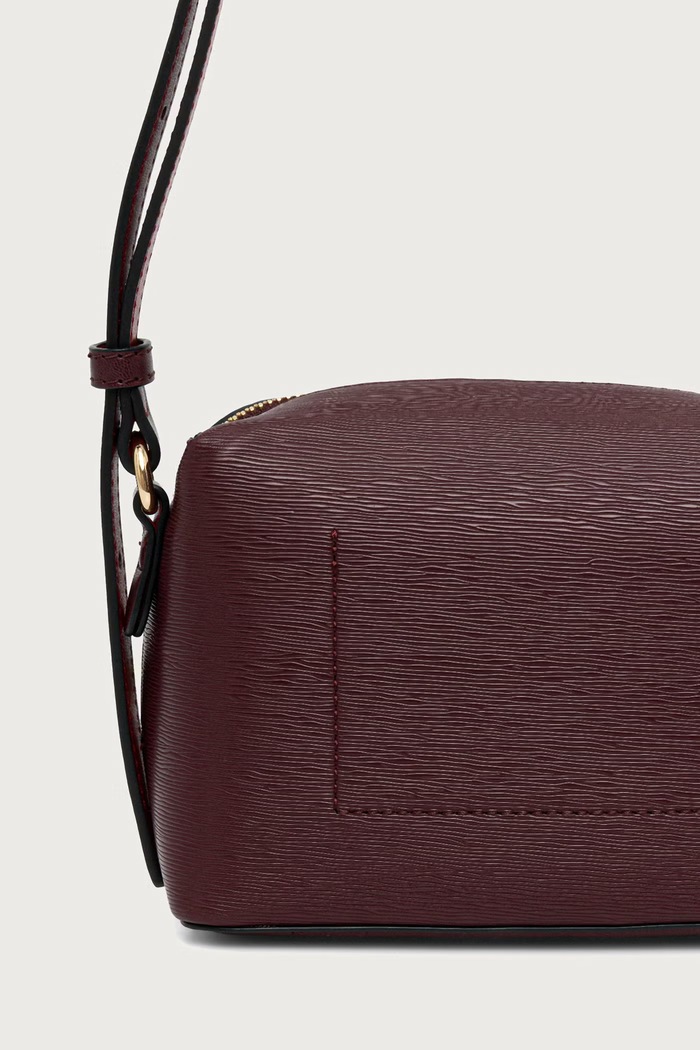Doplnky Tommy Hilfiger Crossbody kabelka dámska AW0AW19036 burgundské