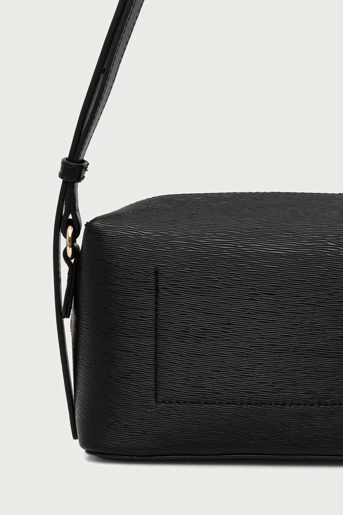 Doplnky Tommy Hilfiger Crossbody kabelka dámska AW0AW19036 čierna