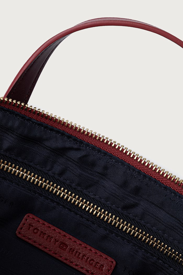 Tommy Hilfiger Kabelka dámska z imitácie kože AW0AW19034