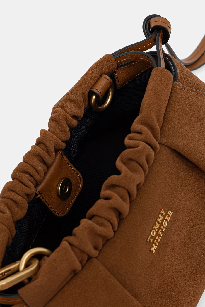 Tommy Hilfiger torebka damska zamszowa AW0AW19010 brązowy