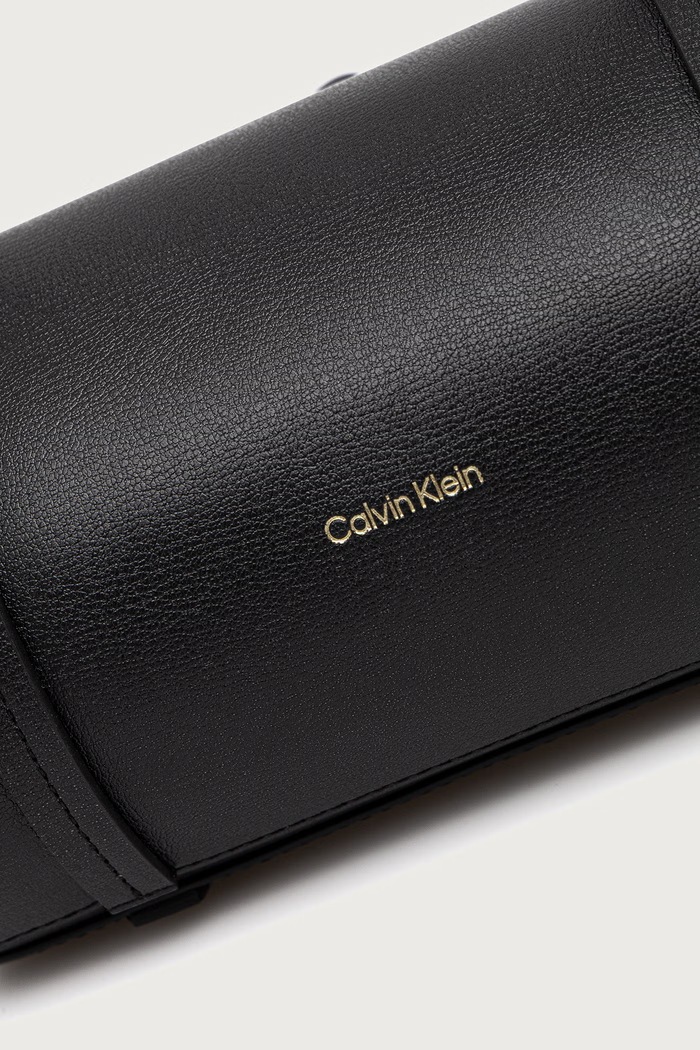Calvin Klein torebka bagietka damska z imitacji skóry czarny LV04F3663G