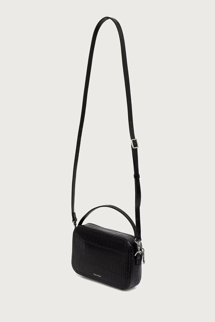 Doplnky Calvin Klein Kabelka dámska LV04F3905G čierna