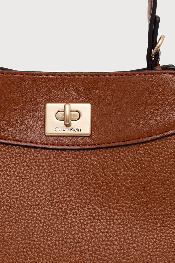 Γυναικεία από απομίμηση δέρματος Calvin Klein LV04F3885G καφέ