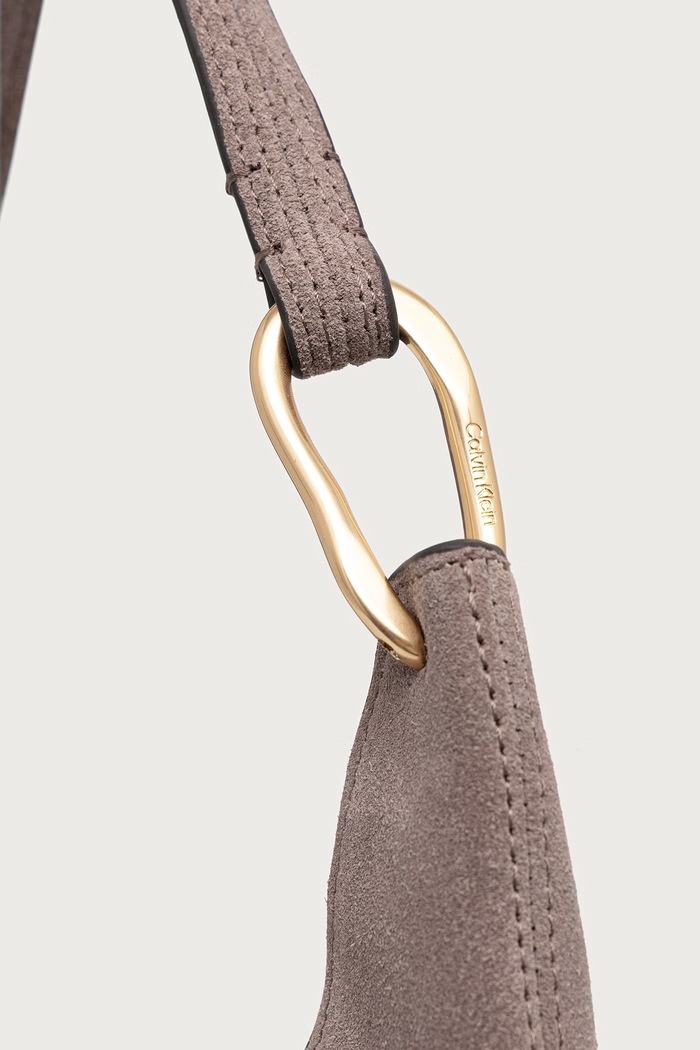 Torebka shopper damska zamszowa Calvin Klein fioletowy LV04F3690G