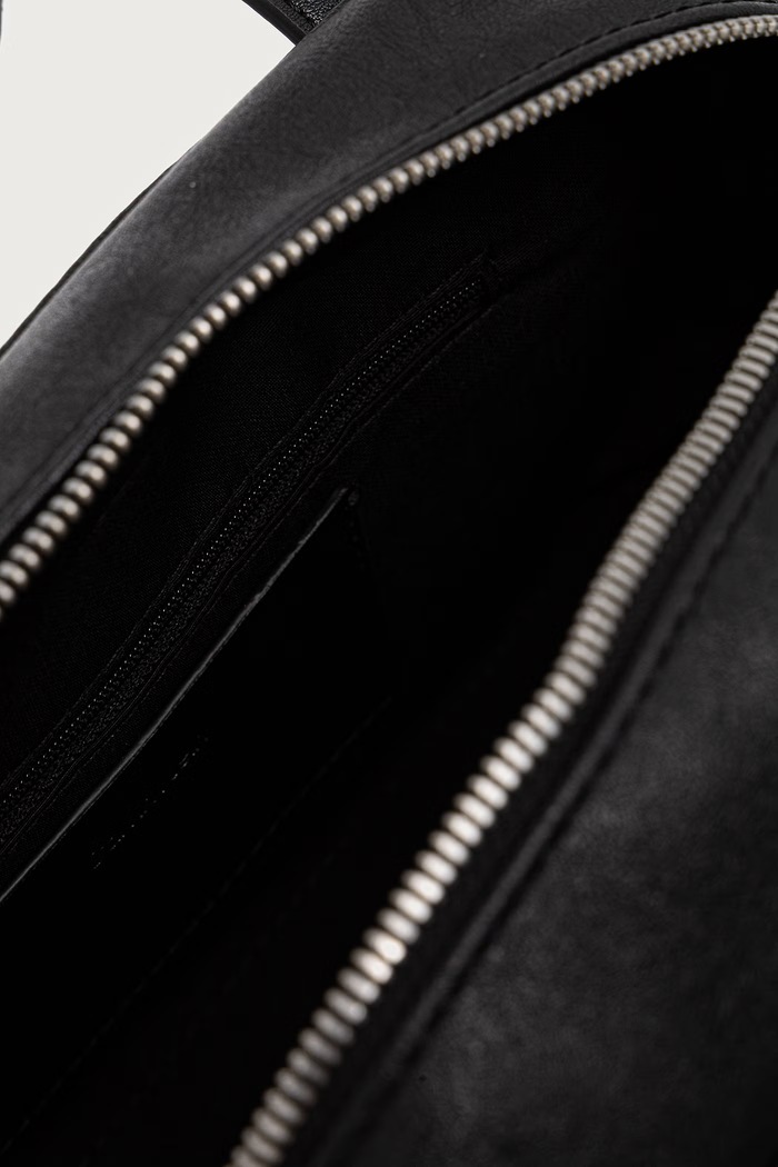 Calvin Klein geantă pentru femei cu imitație de piele LV04F3688G negru
