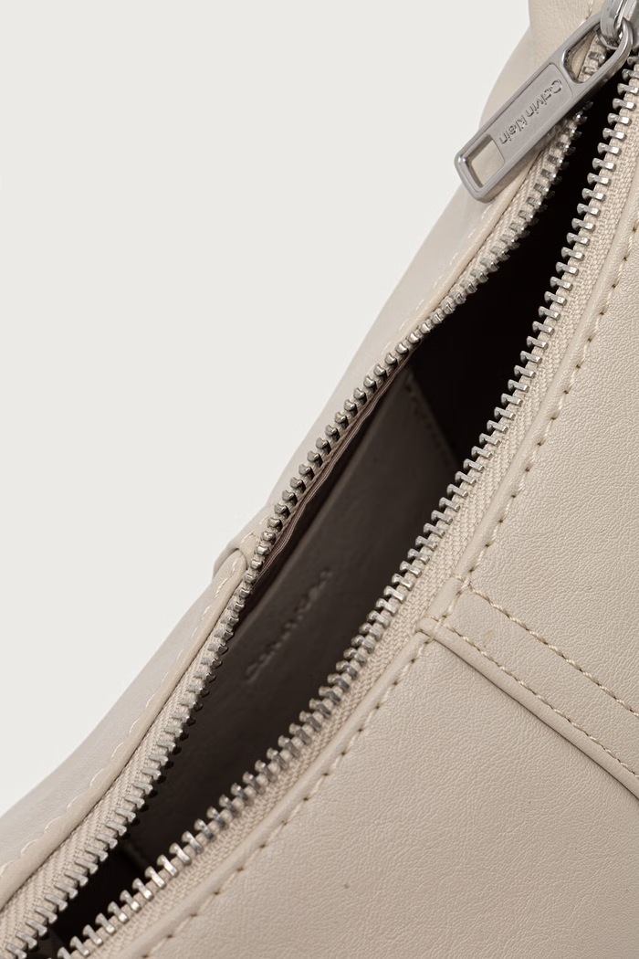 Calvin Klein geantă crossbody pentru femei cu imitație de piele LV04F3687G