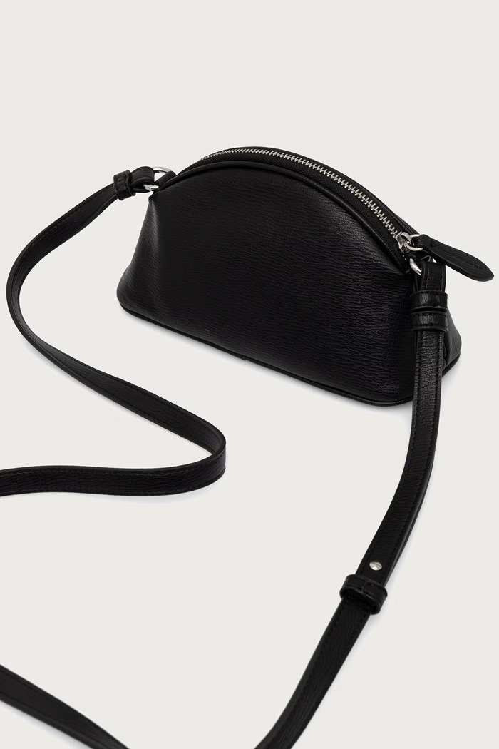 Doplnky Armani Exchange Crossbody kabelka dámska z imitácie kože XW003060.AF26577 čierna