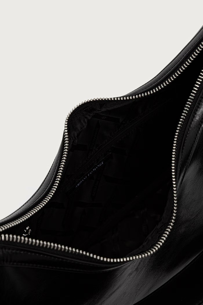 Crossbody torba za žene od imitacije kože Armani Exchange crna XW003026.AF26574