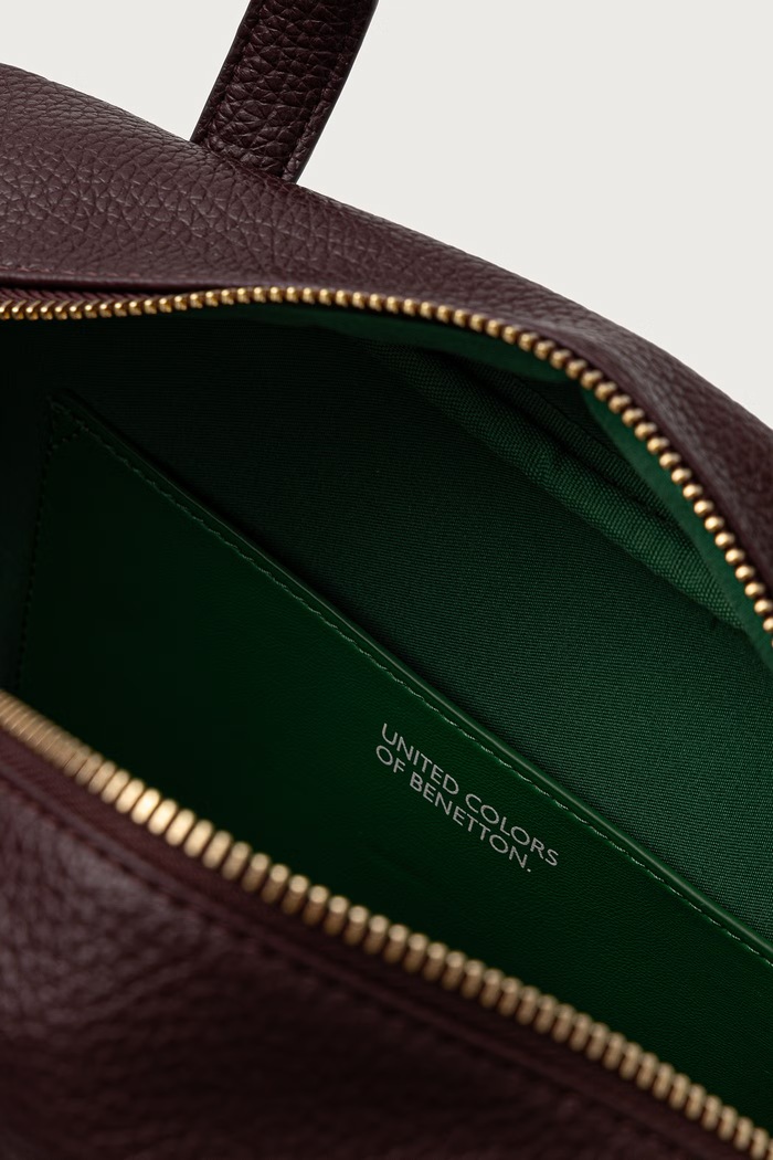 Шопинг чанта дамска от имитация на кожа United Colors of Benetton 641BVY03I бордо