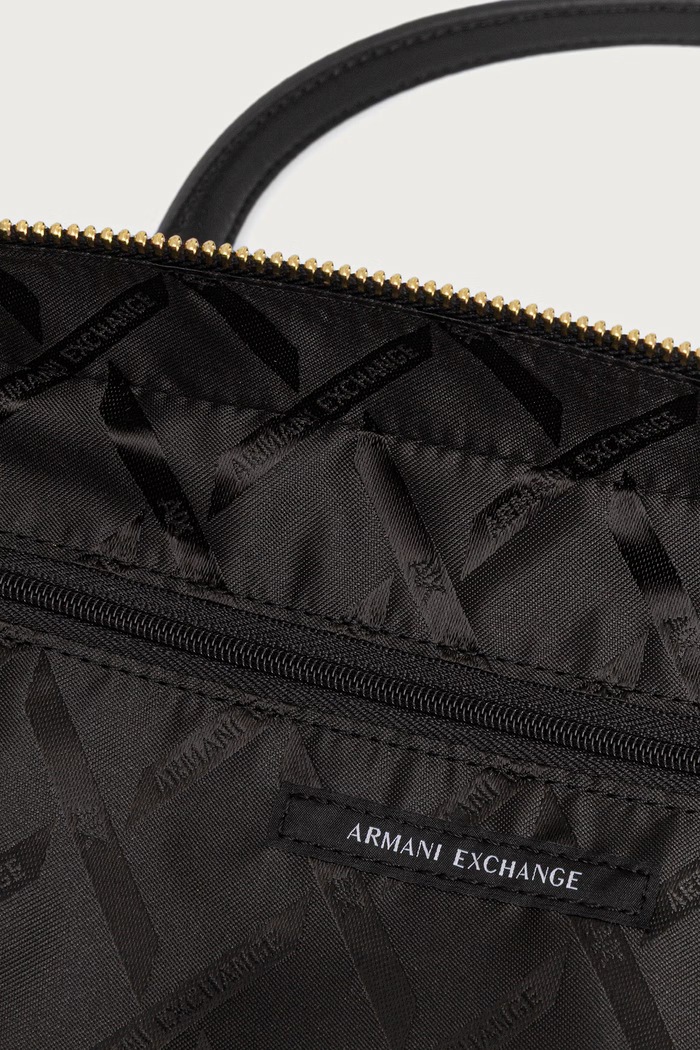 Чанта дамска от имитация на кожа Armani Exchange черен XW002610.AF26970