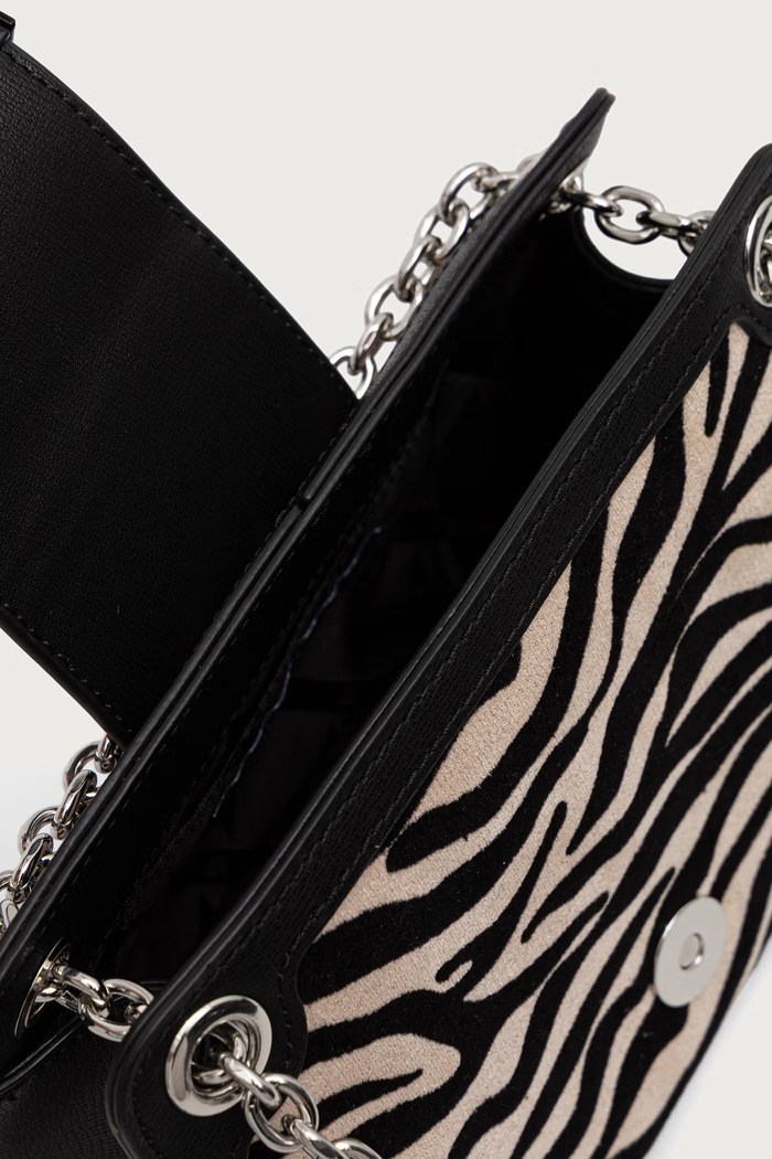 Armani Exchange crossbody torba za žene od imitacije brušene kože XW000281.AF26445 crna