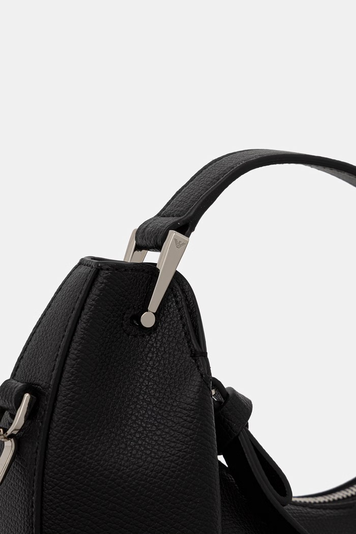 Emporio Armani torebka hobo damska skórzana EW005671.AF29459 czarny