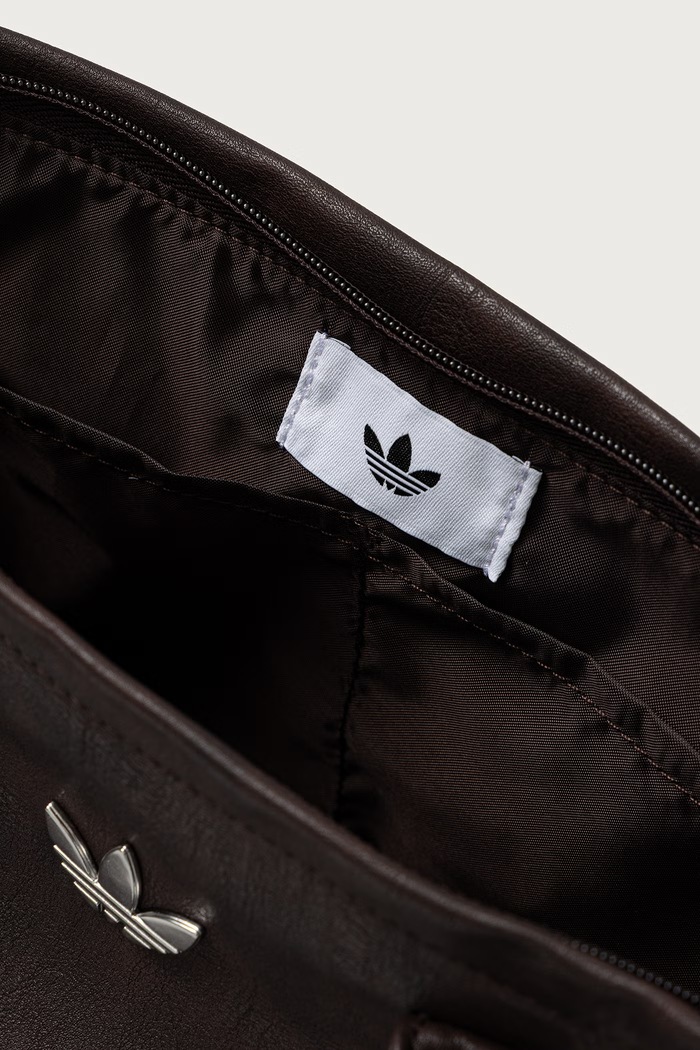 Сумочка для женщин adidas Originals коричневый LD4297
