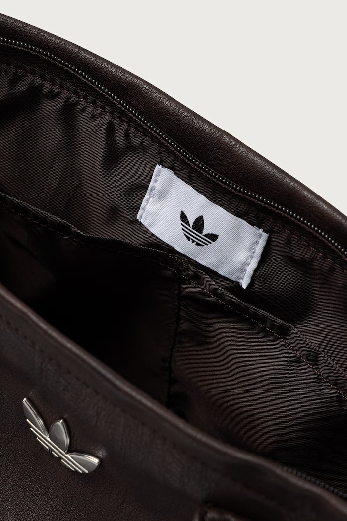 Сумочка для женщин adidas Originals коричневый LD4297