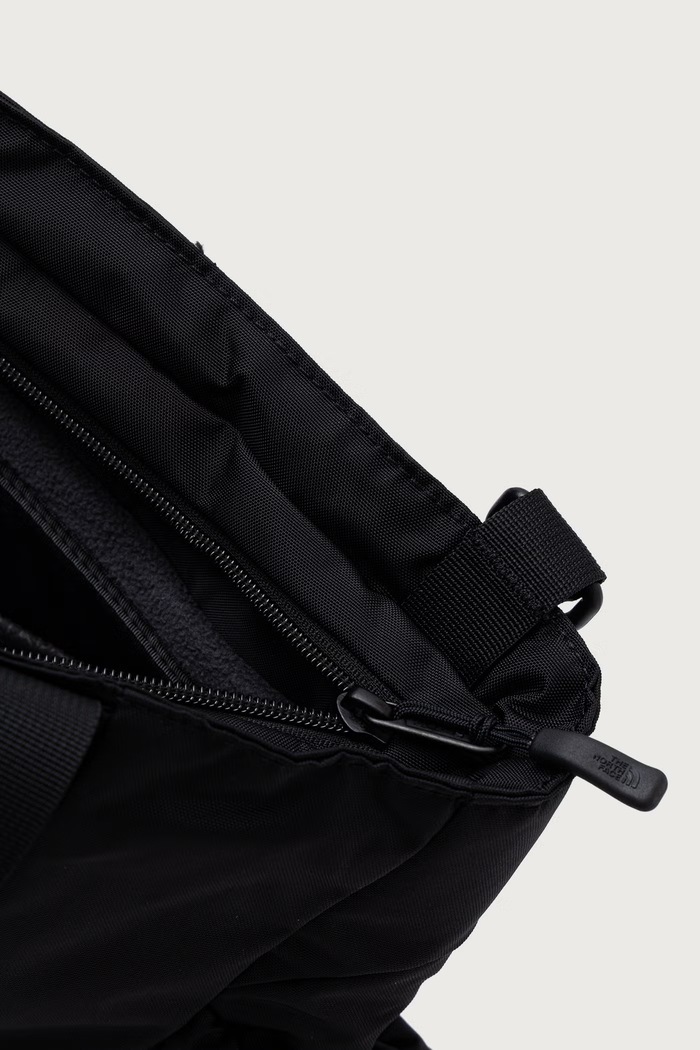 Tote γυναικεία Hot Shot 23L The North Face μαύρο NF0A8JCFJK31