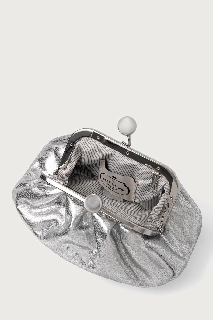 Torebka crossbody damska skórzana WKABRUNO Weekend Max Mara srebrny 2625516174600