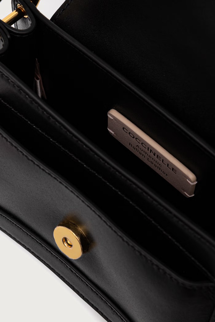 Чанта crossbody дамска от кожа Coccinelle черен E1.SSK.18.04.21