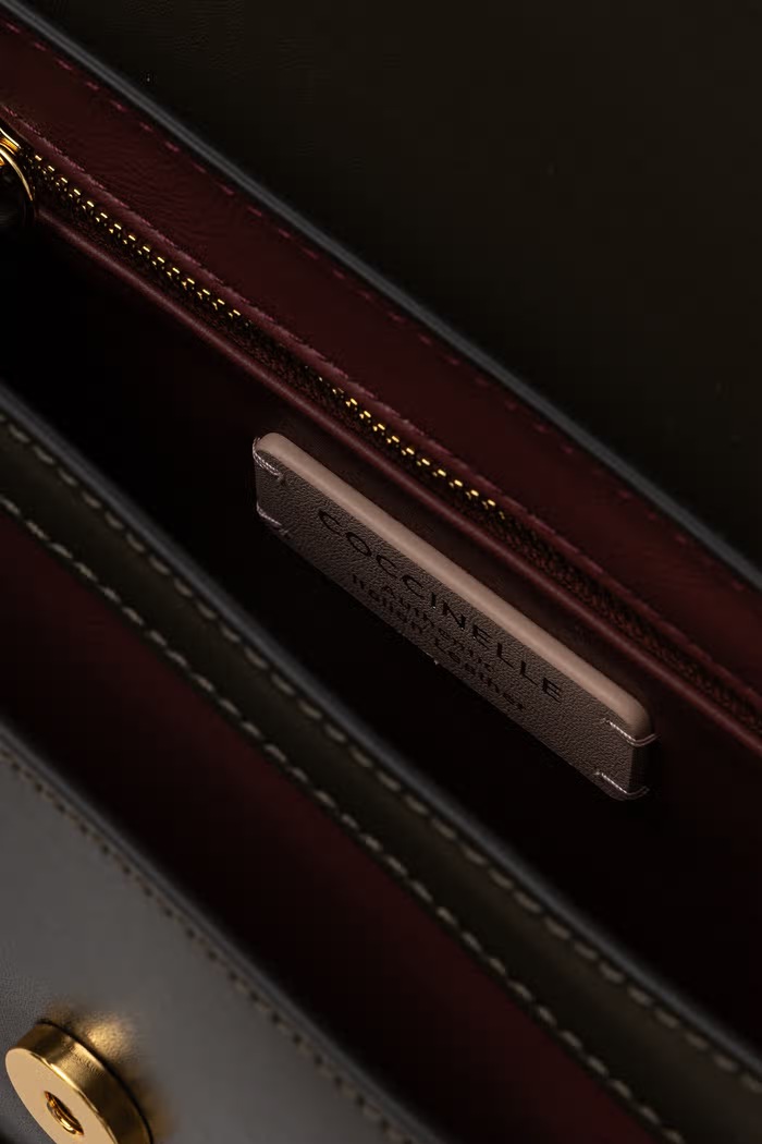 Coccinelle torebka crossbody damska skórzana E1.SSK.18.02.21 zielony