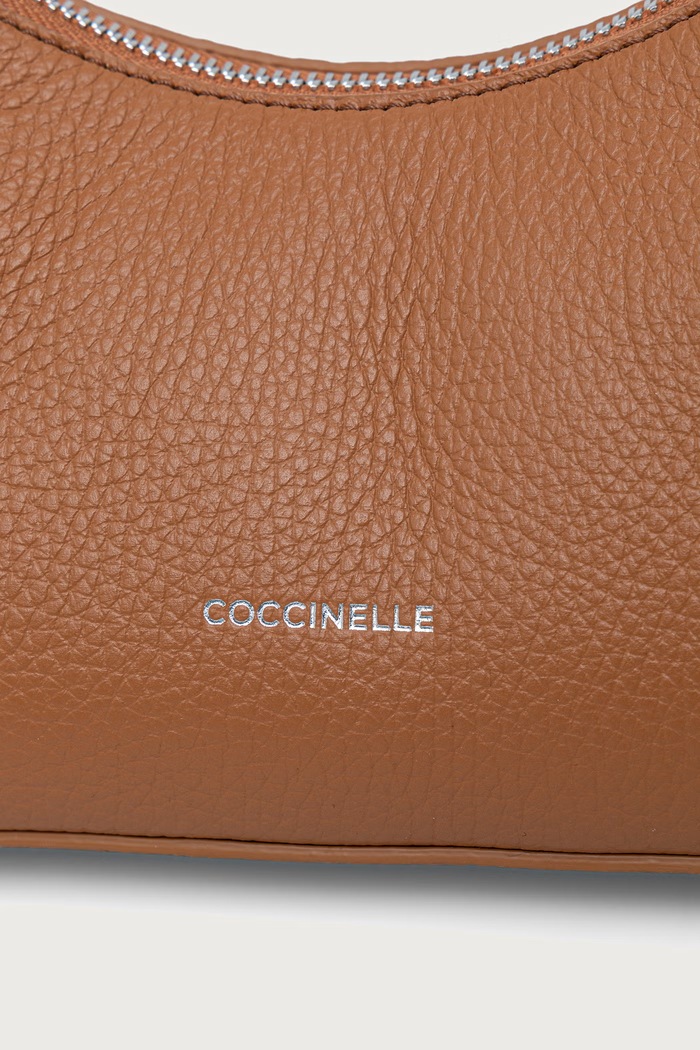 Crossbody kabelka dámská kožená Coccinelle E1.VGF.13.02.01 hnědá
