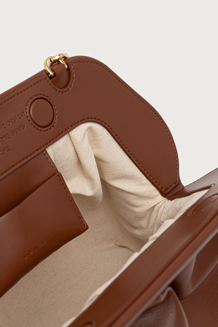 Torebka crossbody damska z imitacji skóry BIOS Themoire brązowy 262WTMB00.OOVF
