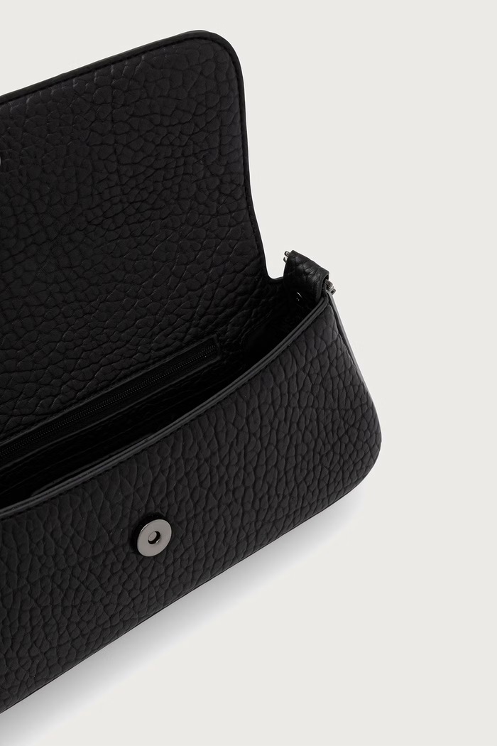 Kabelka typu baguette dámska z imitácie kože Baster Steve Madden čierna SM13002684