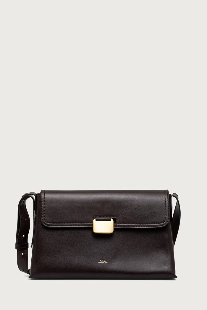 A.P.C. Geantă poștaș pentru femei din piele sac simone maro PXBVG.F67050