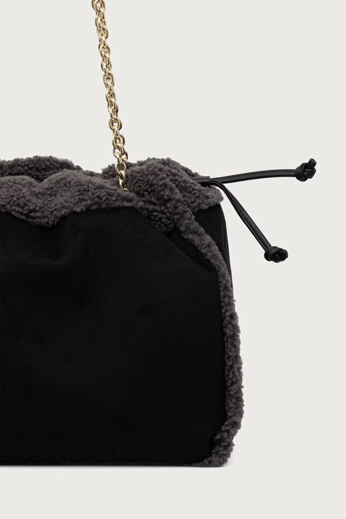Akcesoria Valentino Bags Torebka shopper damska z imitacji zamszu MAX VBSABT01 czarny
