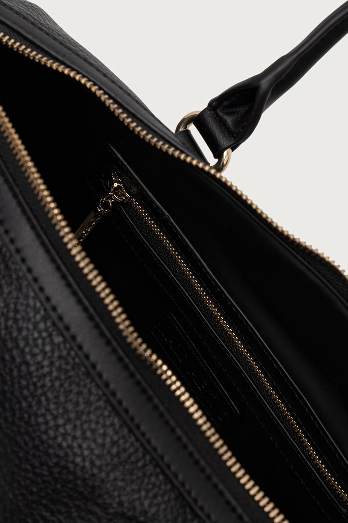 Torebka kuferek damska z imitacji skóry MAURY Valentino Bags czarny VBSADF23