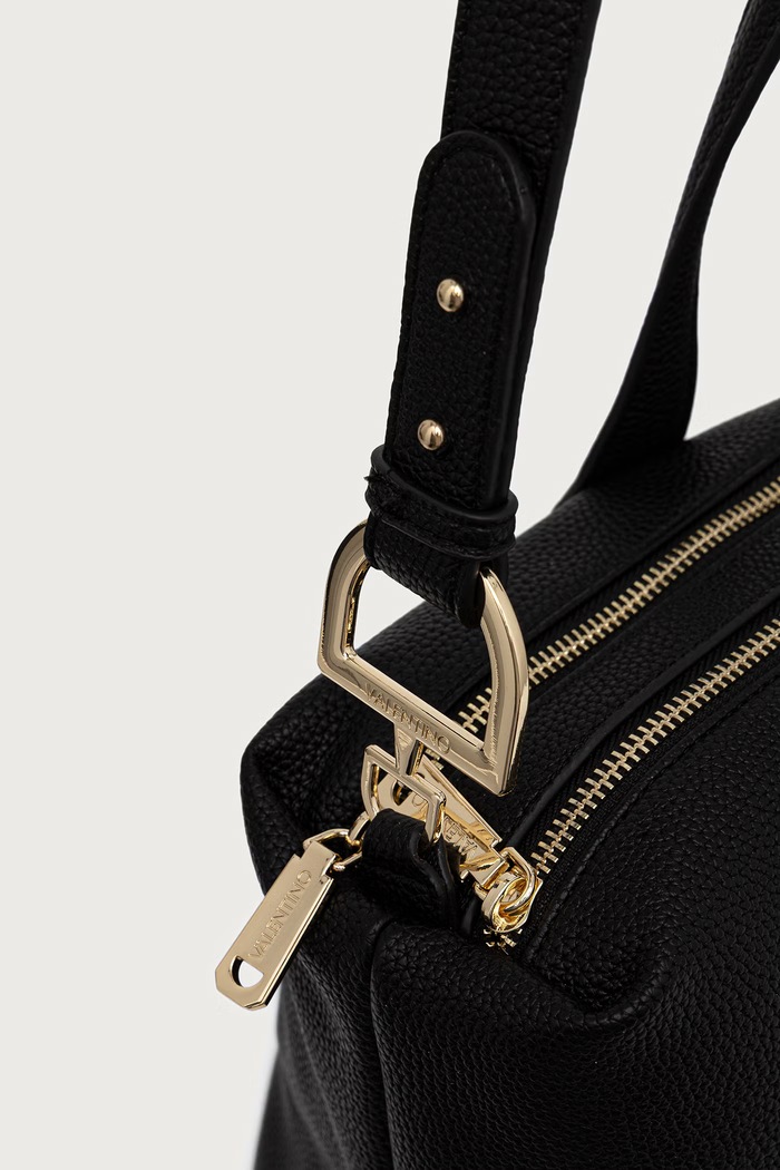 Torebka damska z imitacji skóry THAOE RE Valentino Bags VBSA5M01 czarny