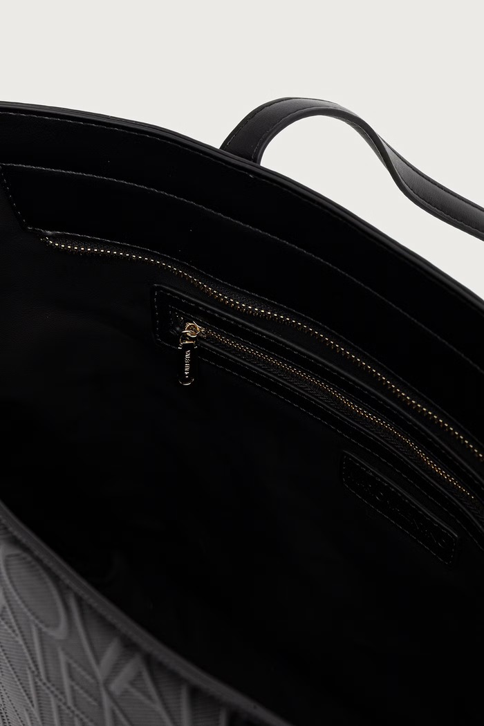 Torebka damska z imitacji skóry GYNEVRA RE Valentino Bags czarny VBSA6801