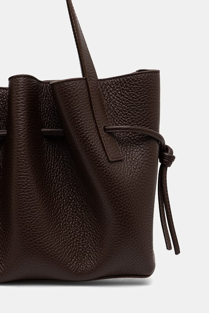 Akcesoria Yuzefi torebka damska skórzana SCALLOP SHOULDER YUZPF26.HB.SSB.L038 brązowy