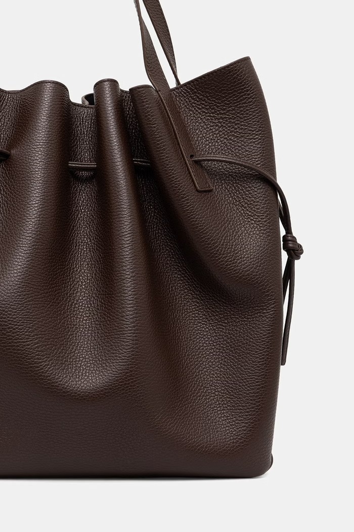 Akcesoria Yuzefi torebka tote damska skórzana SCALLOP YUZPF26.HB.SCT.L038 brązowy