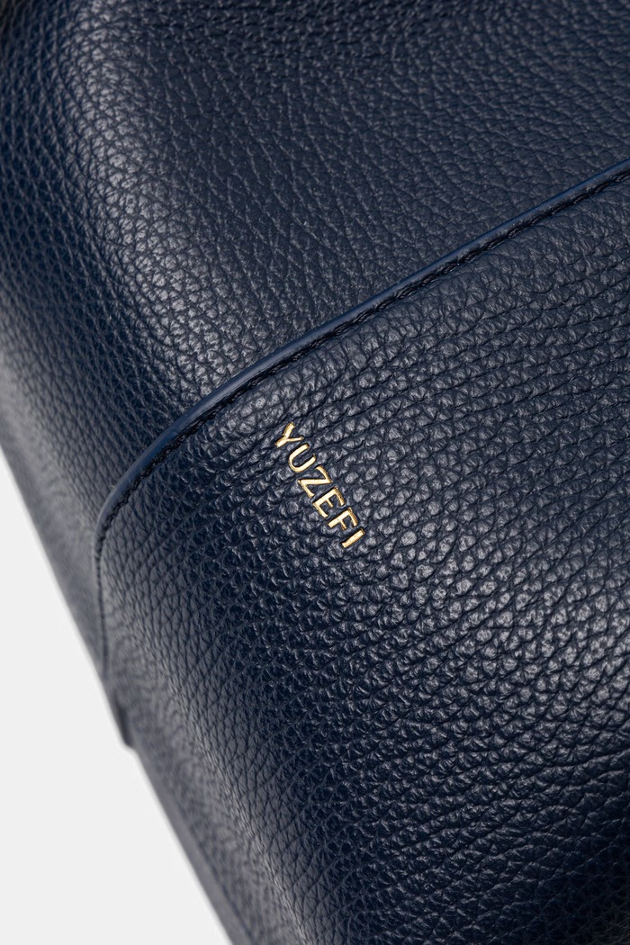 Yuzefi kabelka typu shopper dámska kožená MOCHI tmavomodrá YUZSS26.HB.MO.L063