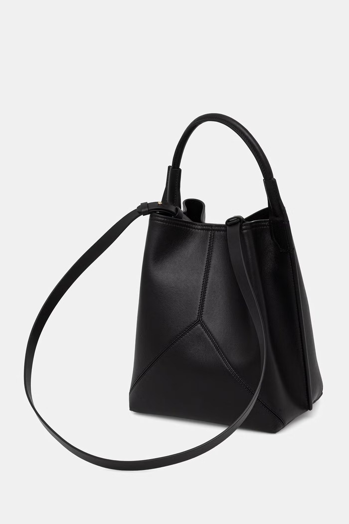 Аксессуары Victoria Beckham сумочка для женщин кожаная Victoria B326AAC007564A чёрный