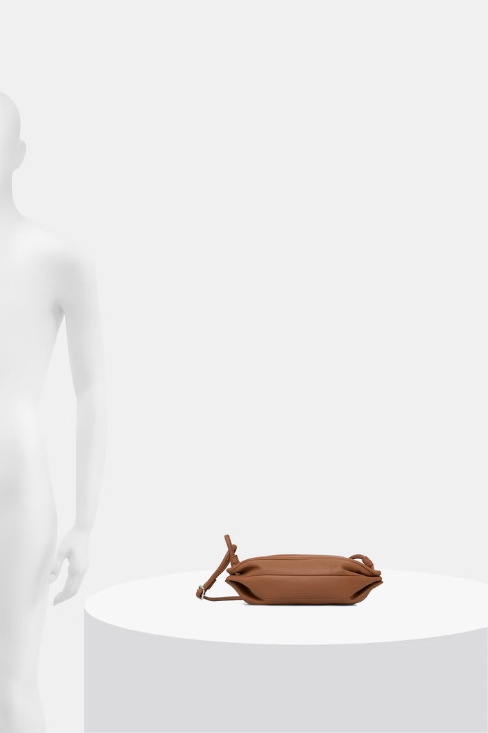 Marimekko чанта crossbody дамска от кожа 095702