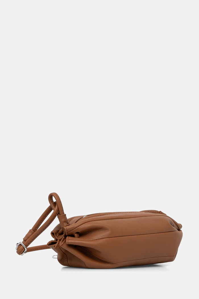 Marimekko чанта crossbody дамска от кожа 095702 кафяв AW26