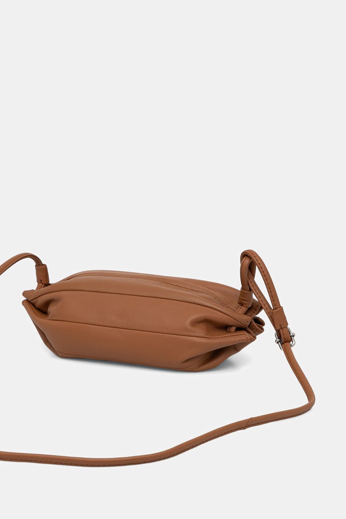 Аксесоари Marimekko чанта crossbody дамска от кожа 095702 кафяв