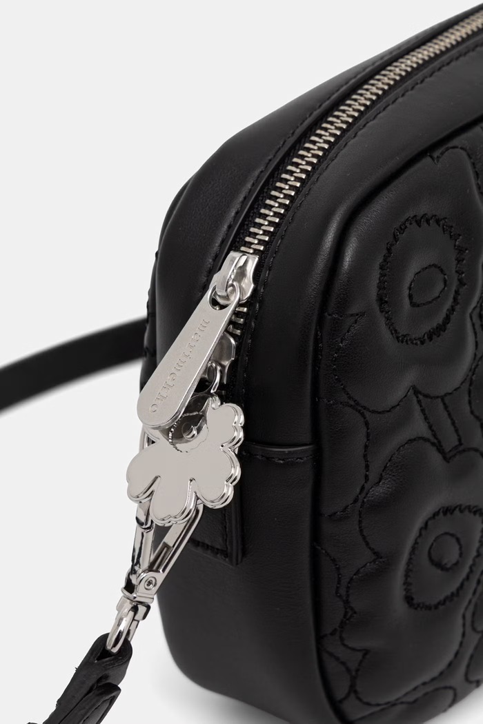 Marimekko crossbody torbica usnjena črna 095615