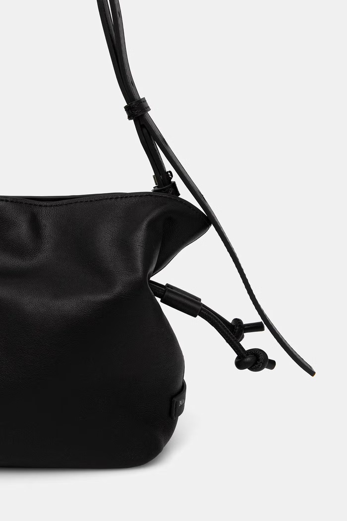 Akcesoria Marc O'Polo torebka crossbody damska skórzana 5000010837 czarny