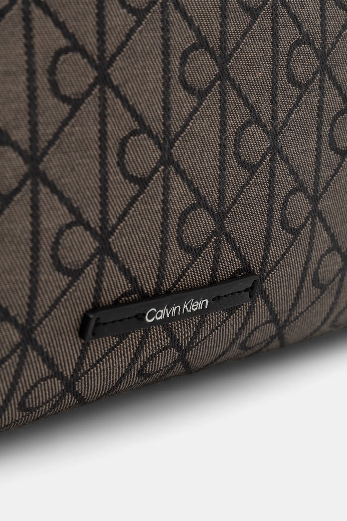 Calvin Klein geantă shopper pentru femei maro LV04F3750G