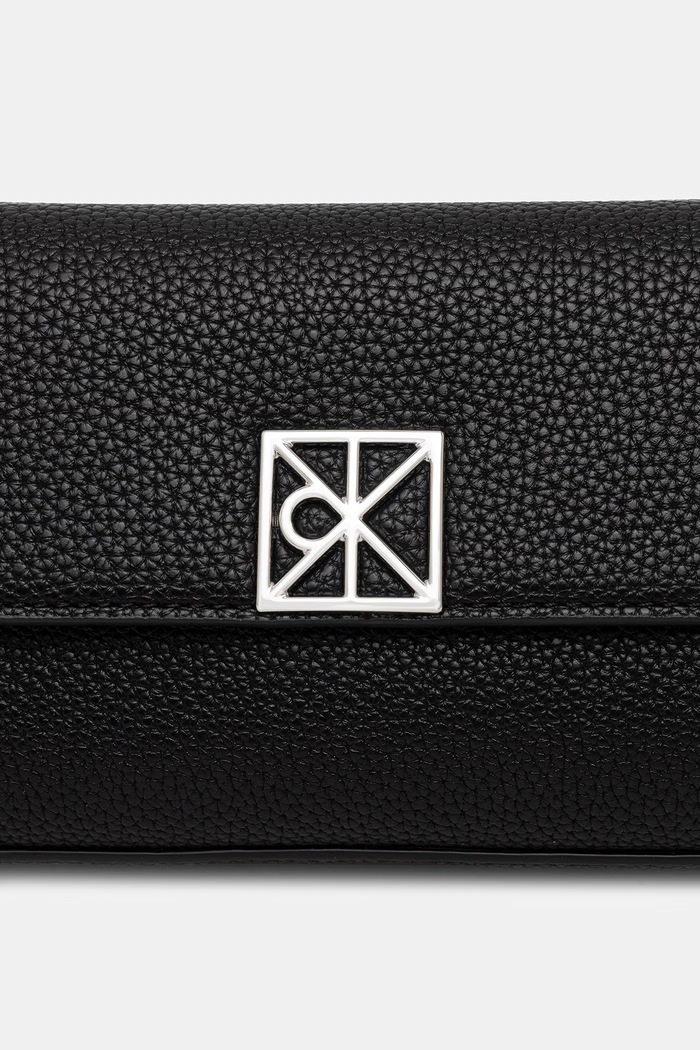 Calvin Klein geantă pentru femei, cu imitație de piele negru LV04F3740G