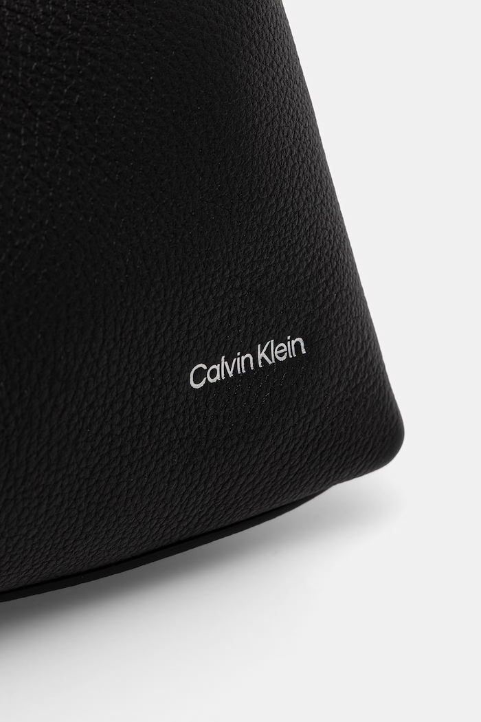 Doplnky Calvin Klein kabelka hobo dámska kožená LV04F3657G čierna