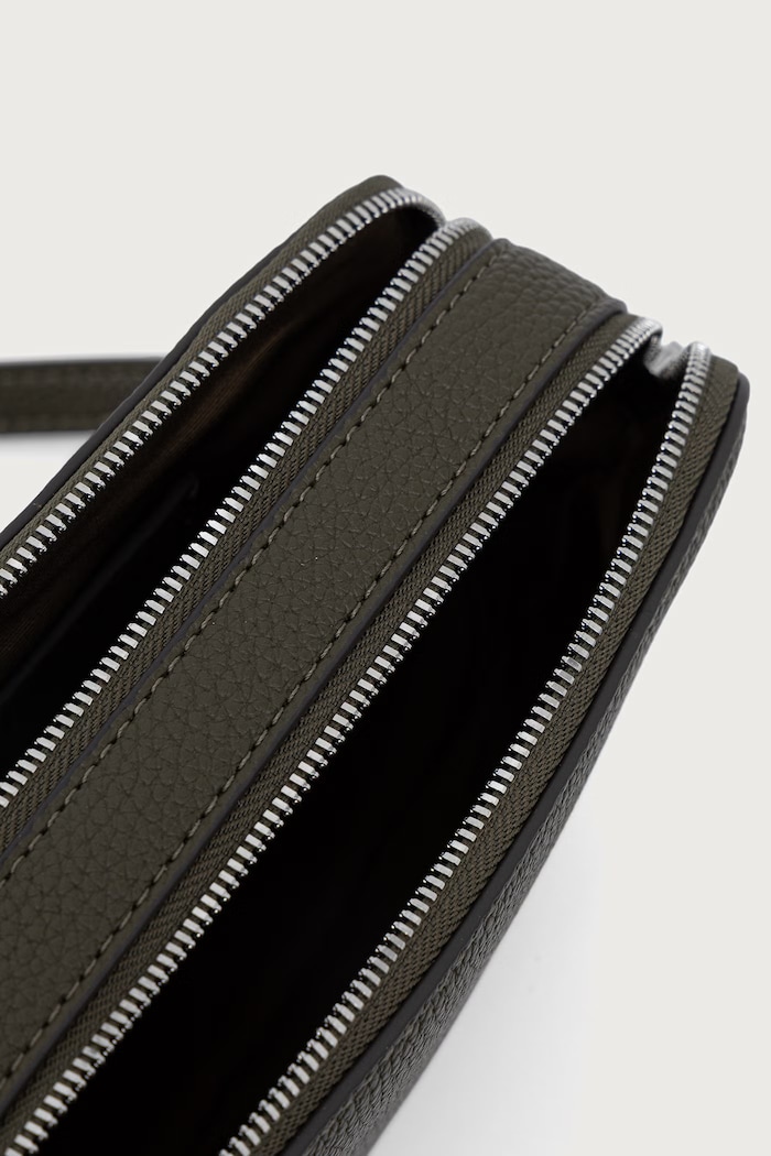 Torebka crossbody damska z imitacji skóry Calvin Klein zielony LV04F3656G