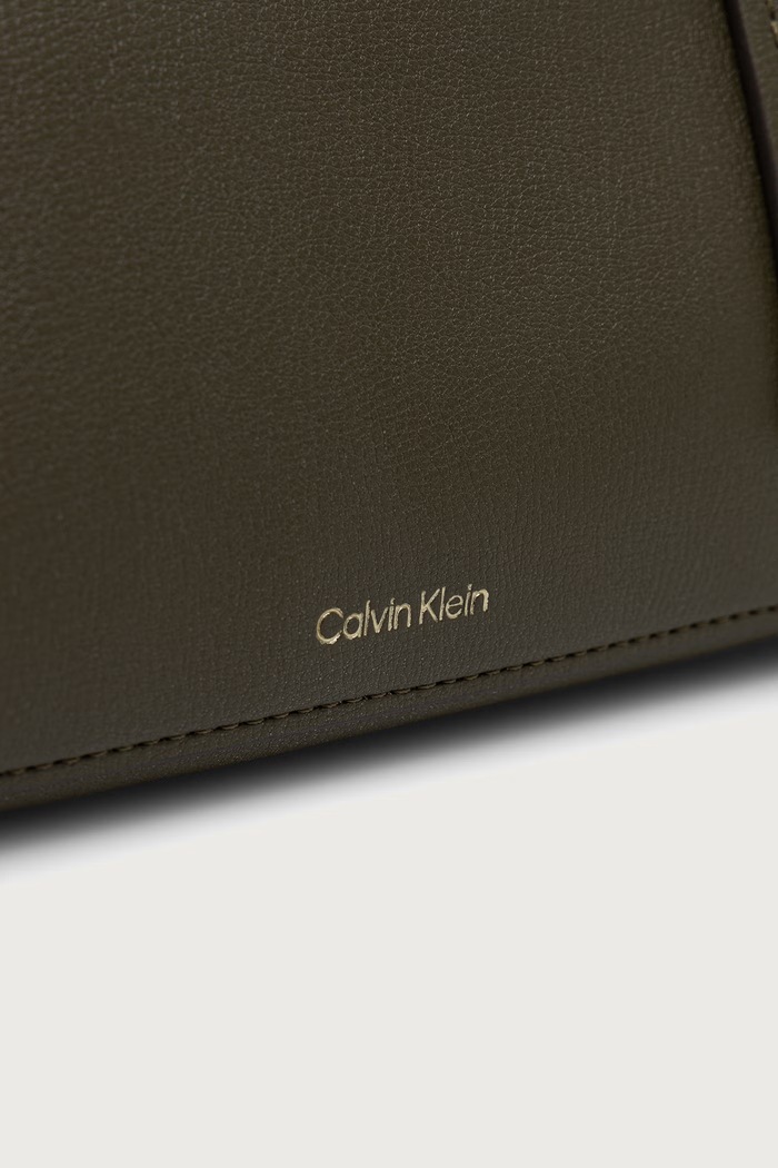 Torebka bagietka damska z imitacji skóry Calvin Klein LV04F3636G zielony